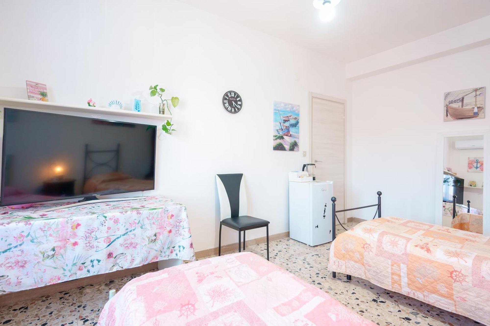B&B Pothos - Eng Ita - Air Conditioning Wi-Fi Fridge Netflix Local Guide - Aria Condizionata, Frigo, Internet, Guida Locale Cagliari Eksteriør billede