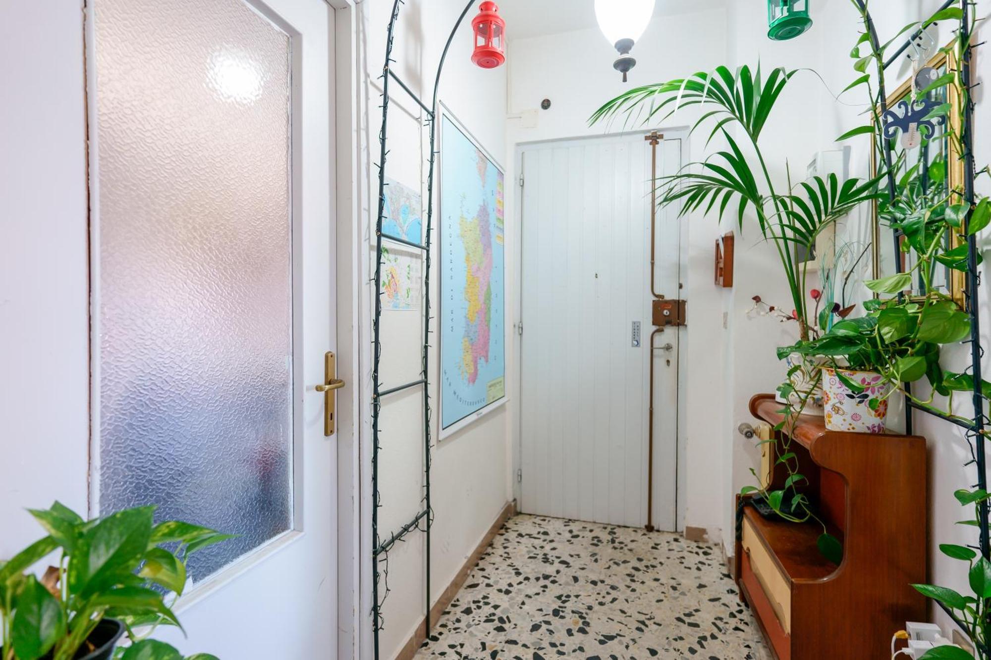 B&B Pothos - Eng Ita - Air Conditioning Wi-Fi Fridge Netflix Local Guide - Aria Condizionata, Frigo, Internet, Guida Locale Cagliari Eksteriør billede